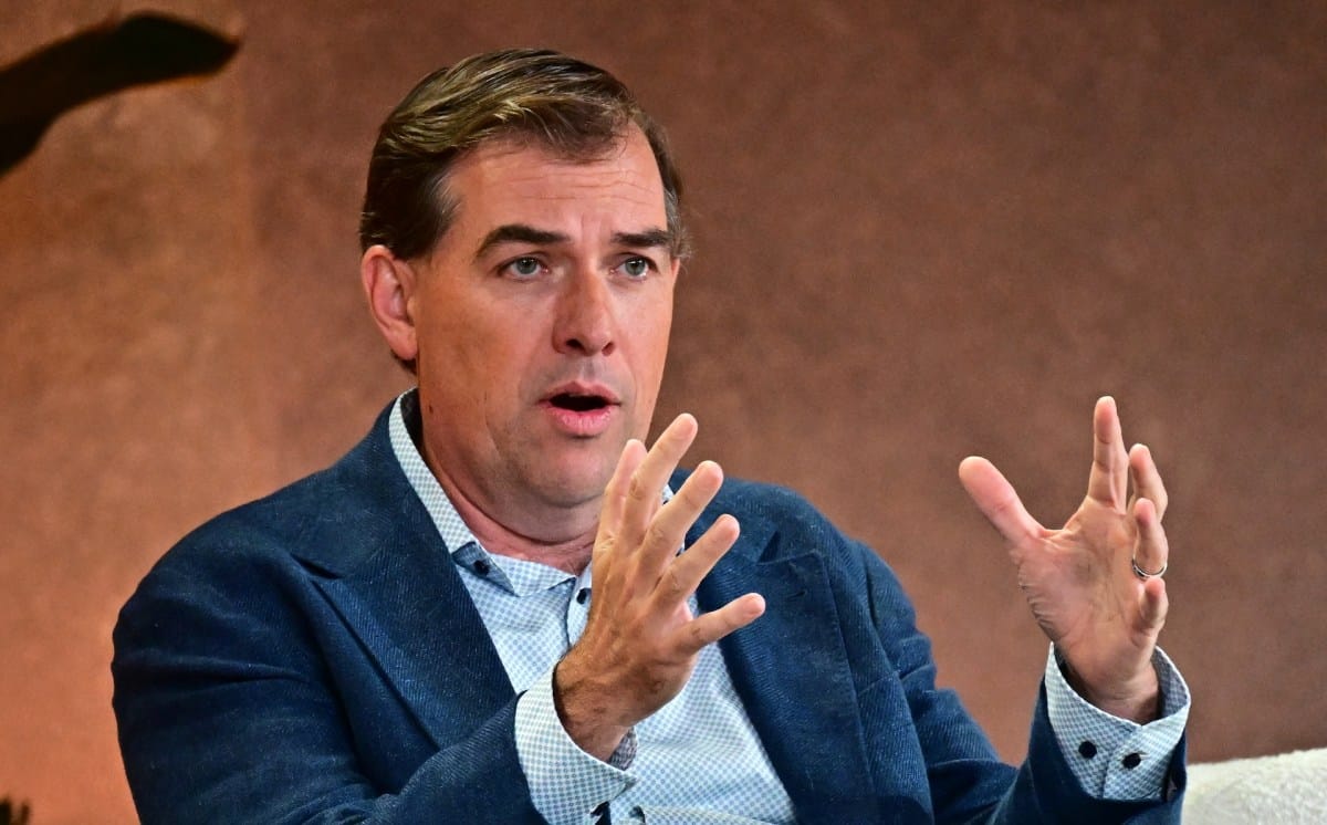 AWS Boss Clarifies Why Dual Investments in Anthropic and OpenAI Make Strategic Sense